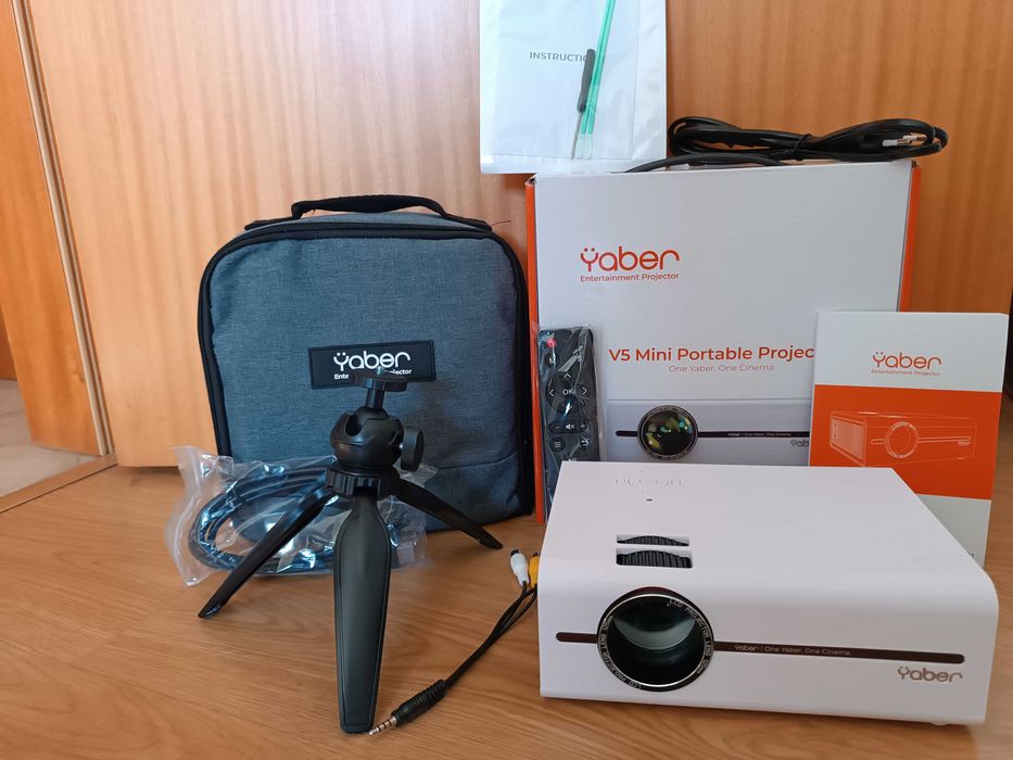 Projetor Yaber 5G / WiFi / 7200 LM / 1080p / Tripé+Bolsa (NOVO)