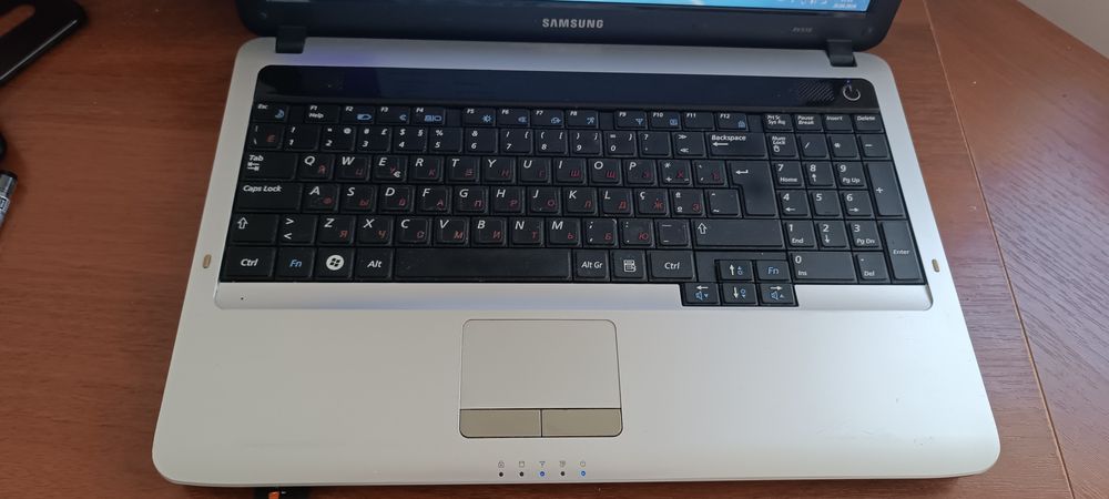 Ноутбук самсунг куплявся новим