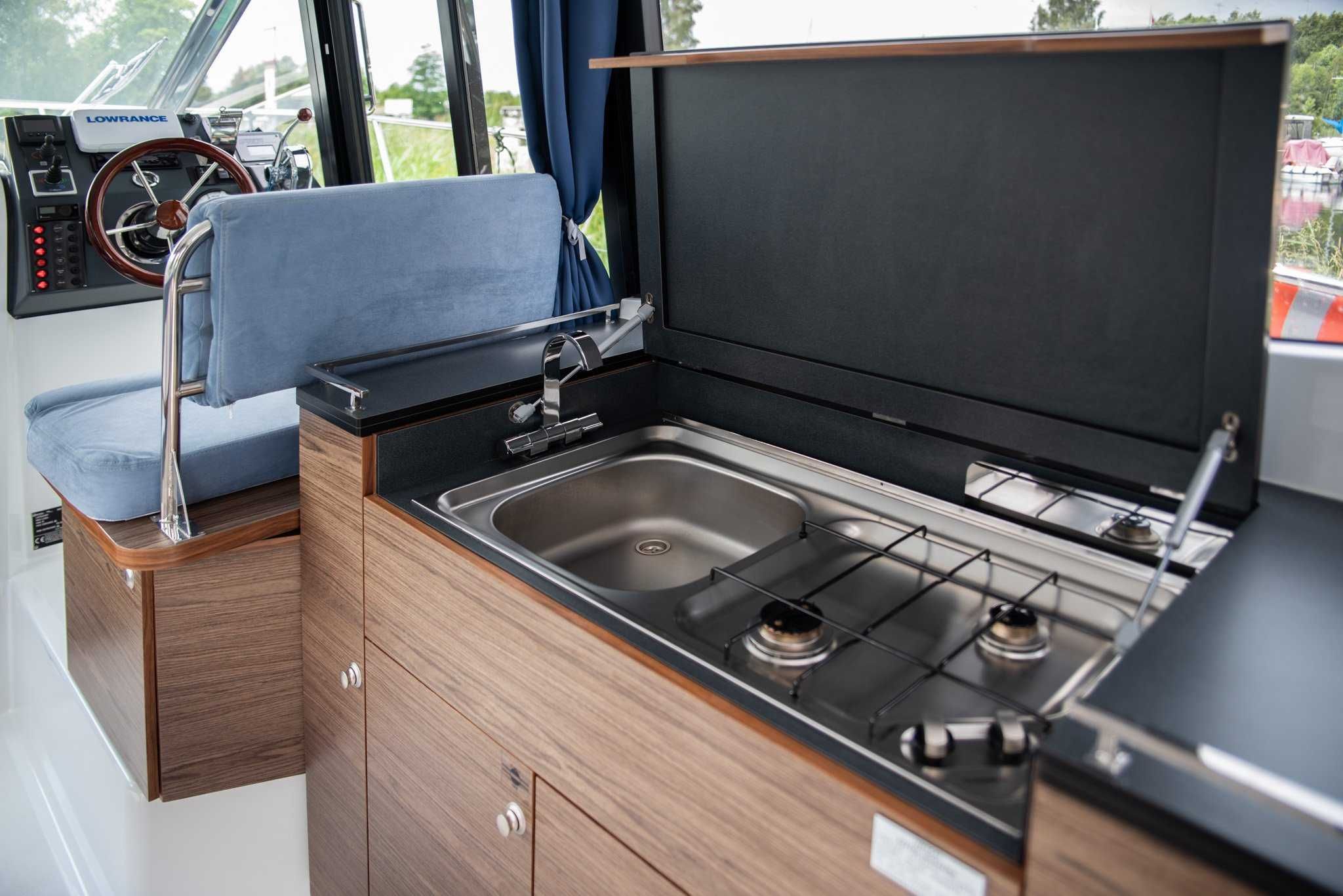 Czarter jachtu Platinum 989 Flybridge LAST MINUTE