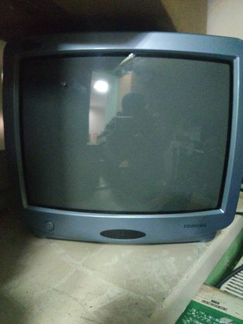 Телевизор 14" HITACHI без пульта.