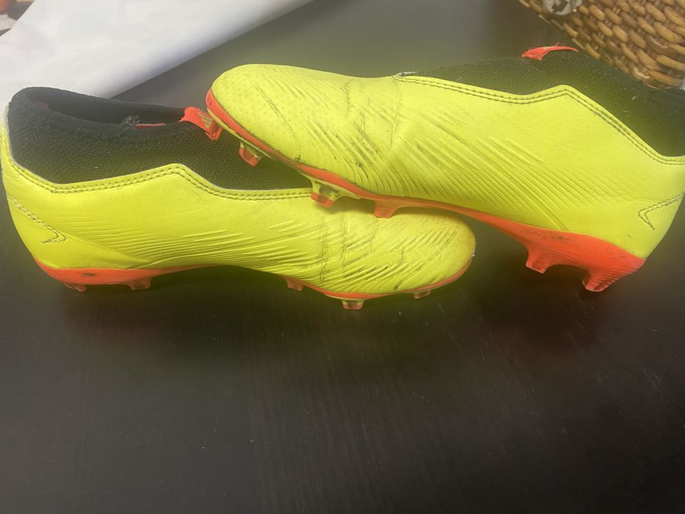 Chuteiras adidas como novas 35