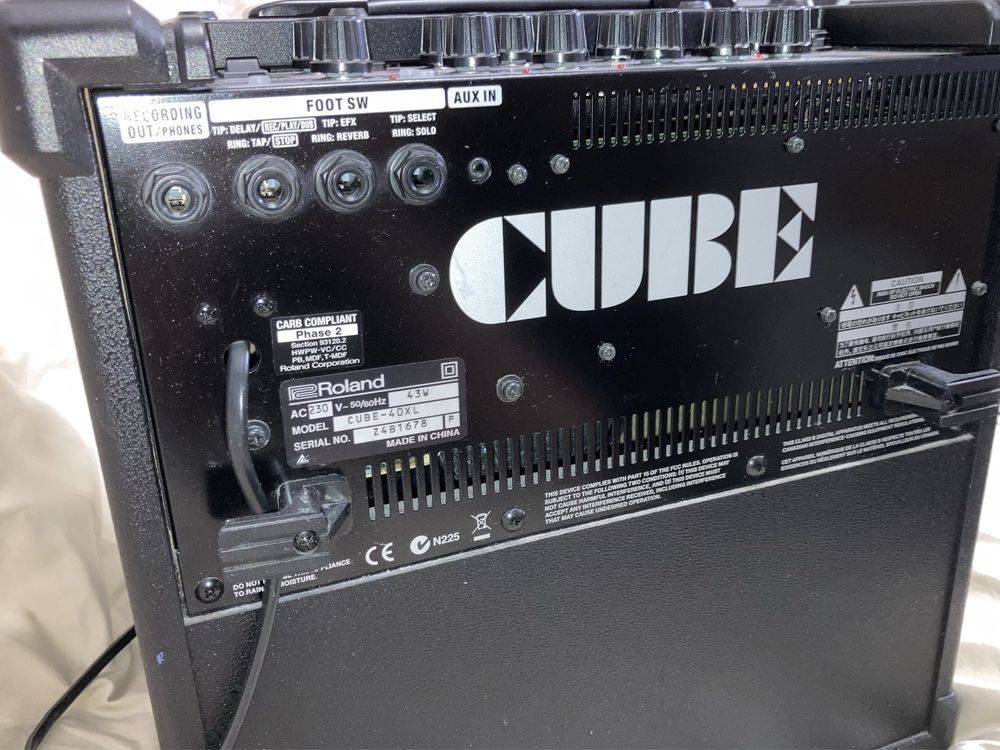 Продам комбопідсилювач! Roland Cube 40XL