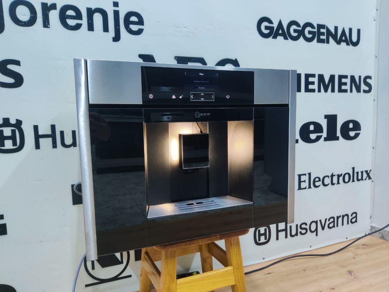 Топова вбудована кофемашина NEFF™ C15KS61N0. Повний комплект!