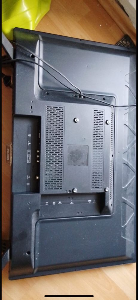 Telewizor z uszkodzoną matrycą