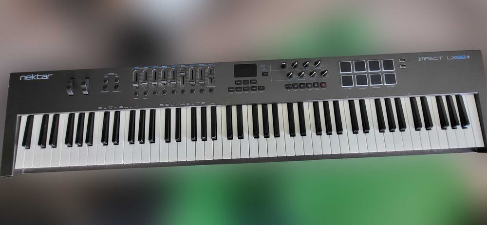 Teclado Midi NEKTAR IMPACT LX88+