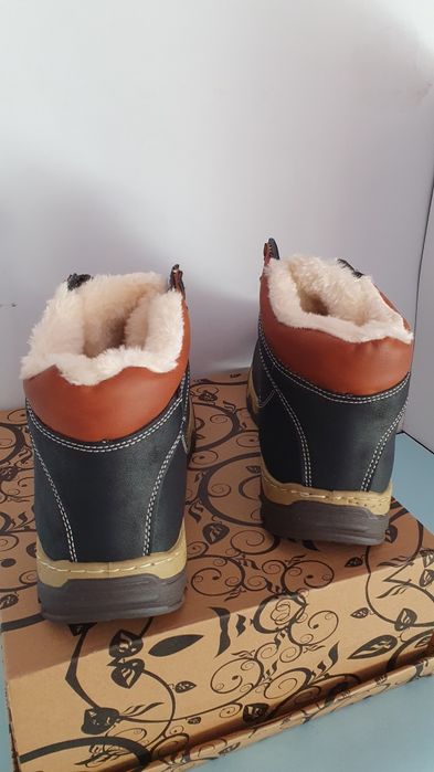 Buty nowe męskie zimowe ocieplane Rozmiar 44  wkładka 27.5-28 cm