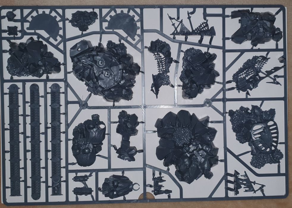 Dreadfleet gra planszowa - stan jak nowa