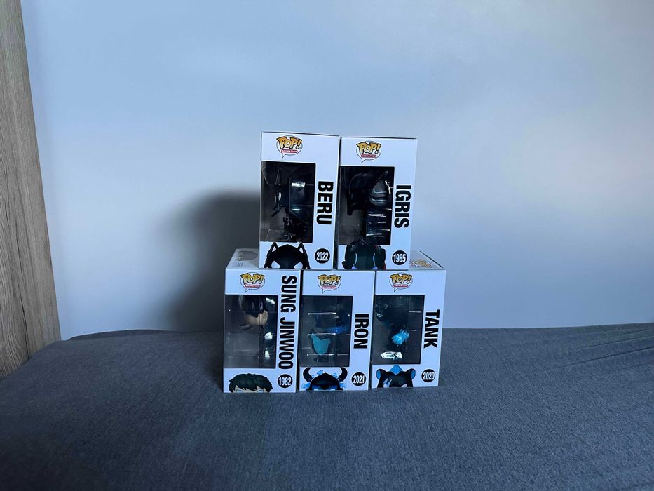 Solo Leveling Sung Jinwo 1982 Igris 1985 Tank 2020 Iron 2021 Beru 2022