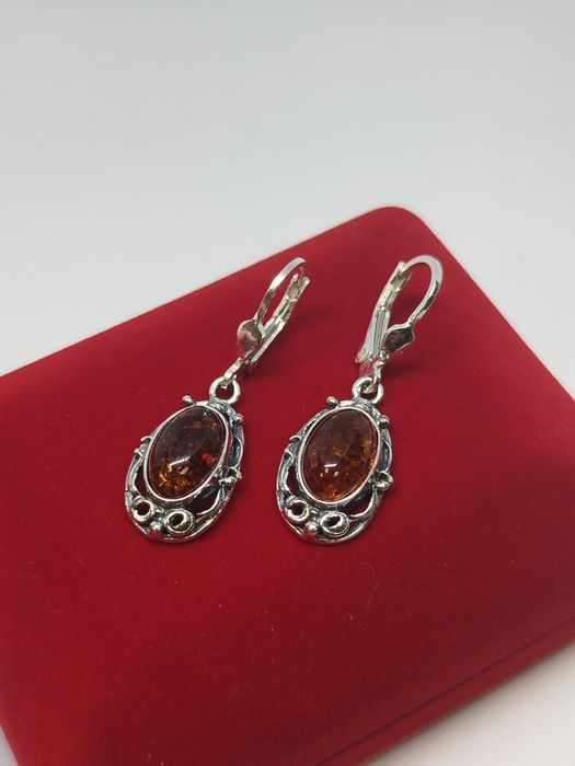 Srebrne kolczyki z koniakowym bursztynem, srebro próby 925