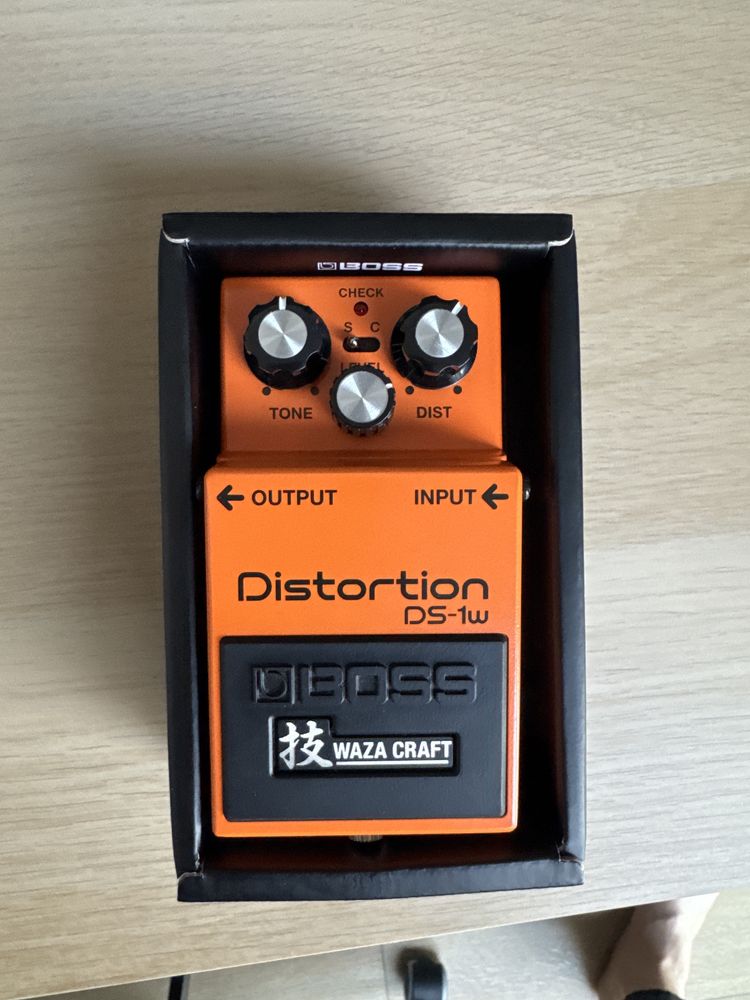 Boss DS1 - Wazacraft - efekt gitarowy distortion