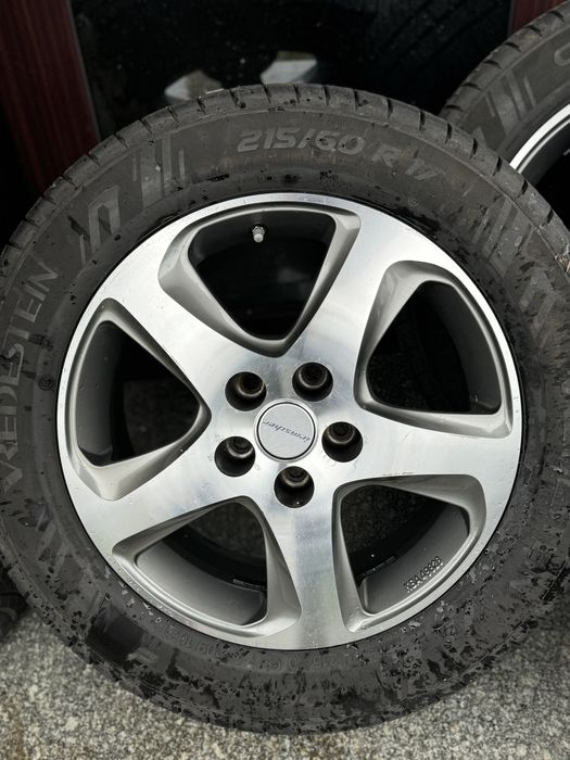 Комплект  литые диски r17 5/114.3 Renаult Trafik с резиной