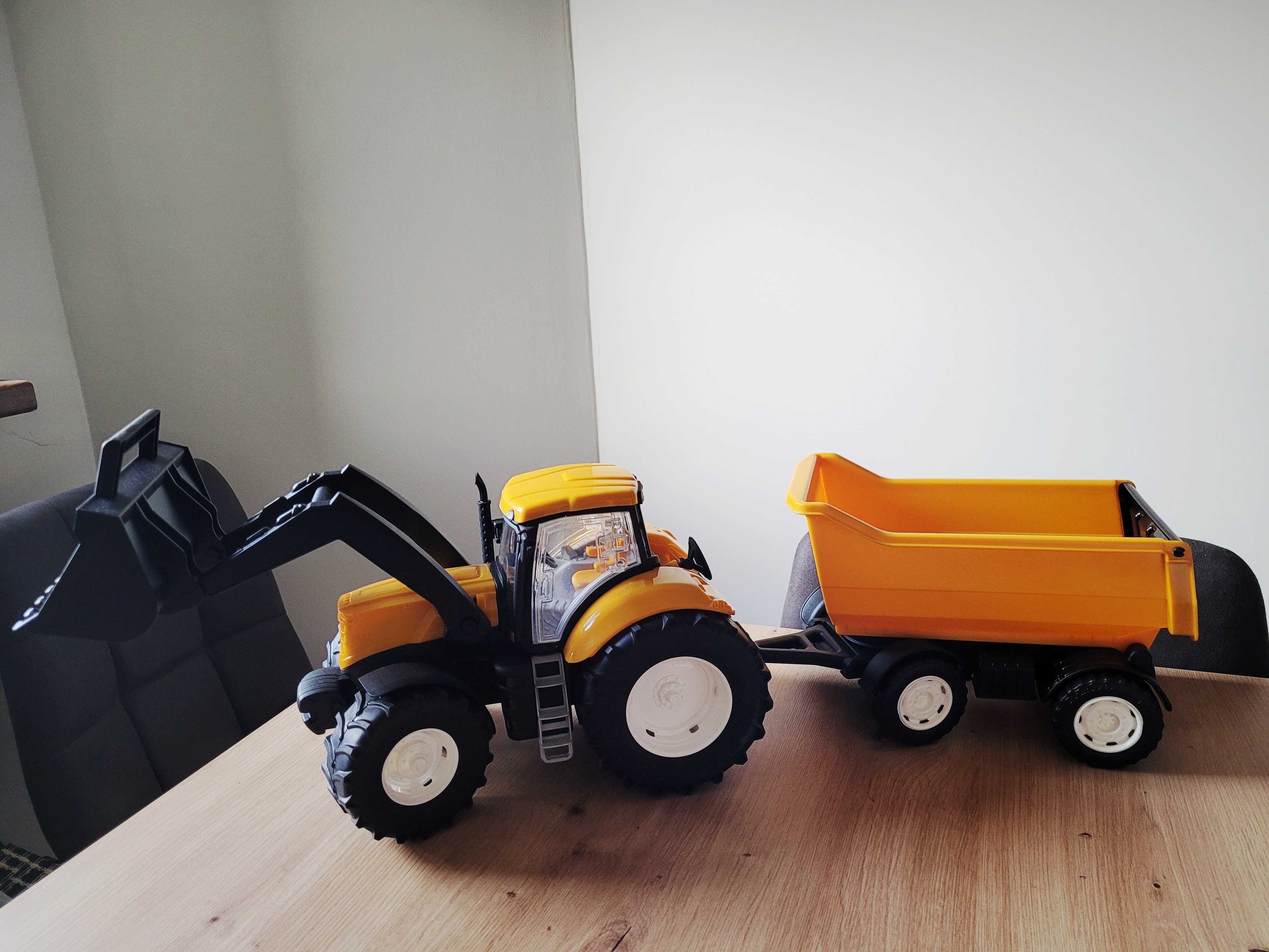Traktor dla dzieci z przyczepką