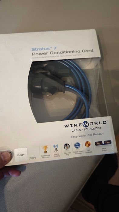 Kabel zasilający WIREWORLD STRATUS 7 - jak nowy 2m