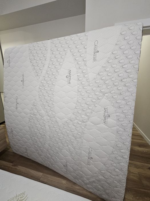 Materac stan indealny 200cm x 200cm