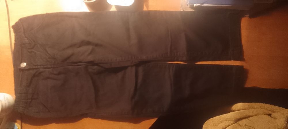 джинси чорного кольору