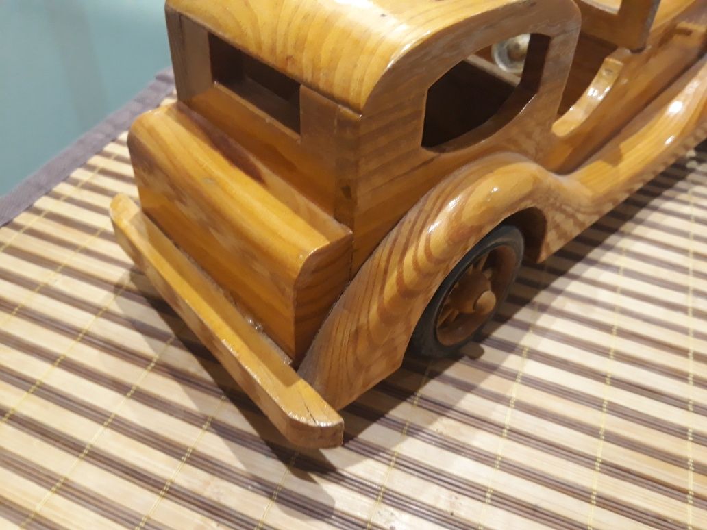 Decoração- Carro de madeira