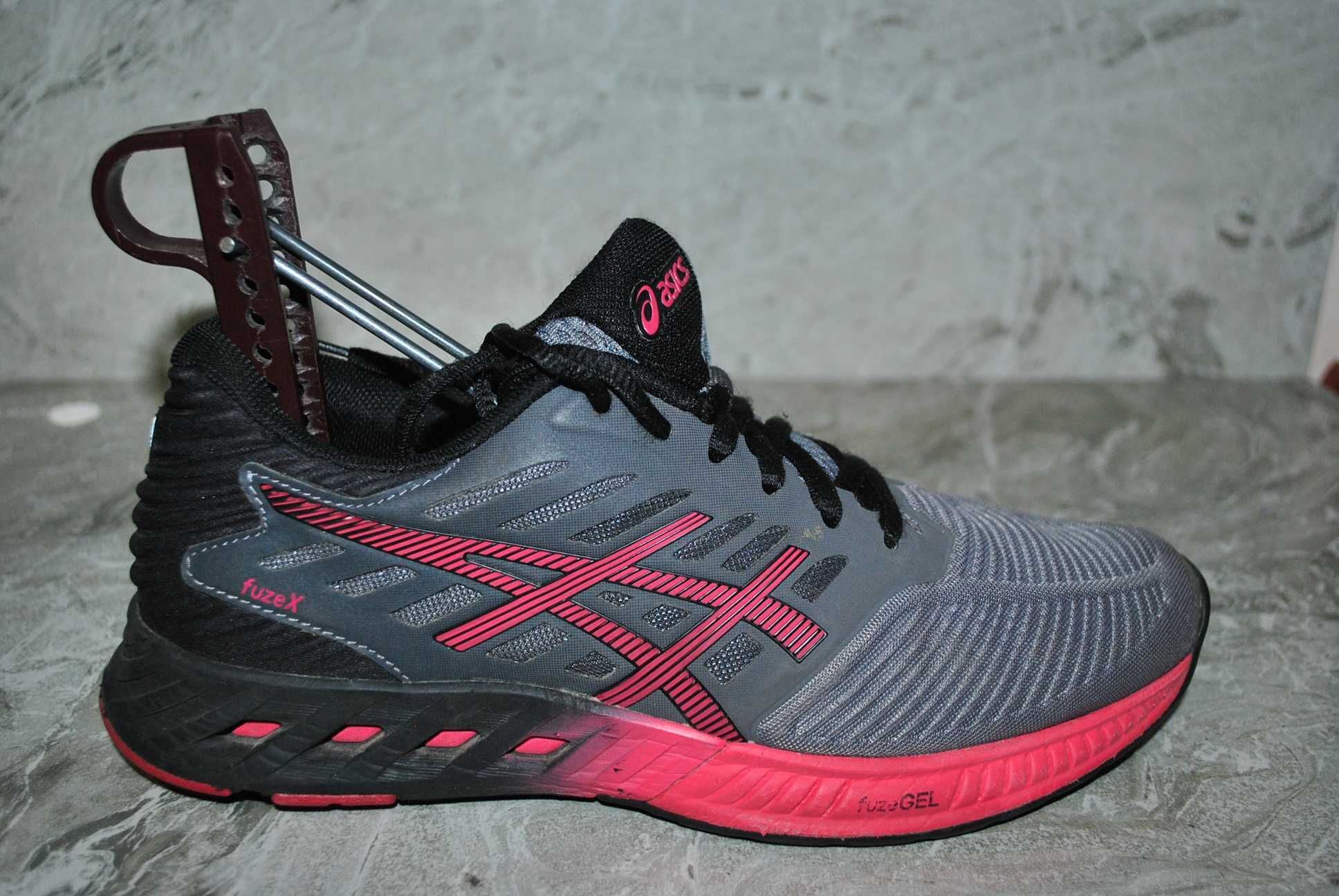 asics кроссовки38 р на девочку