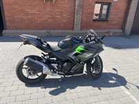 Офіційний Kawasaki Ninja 400