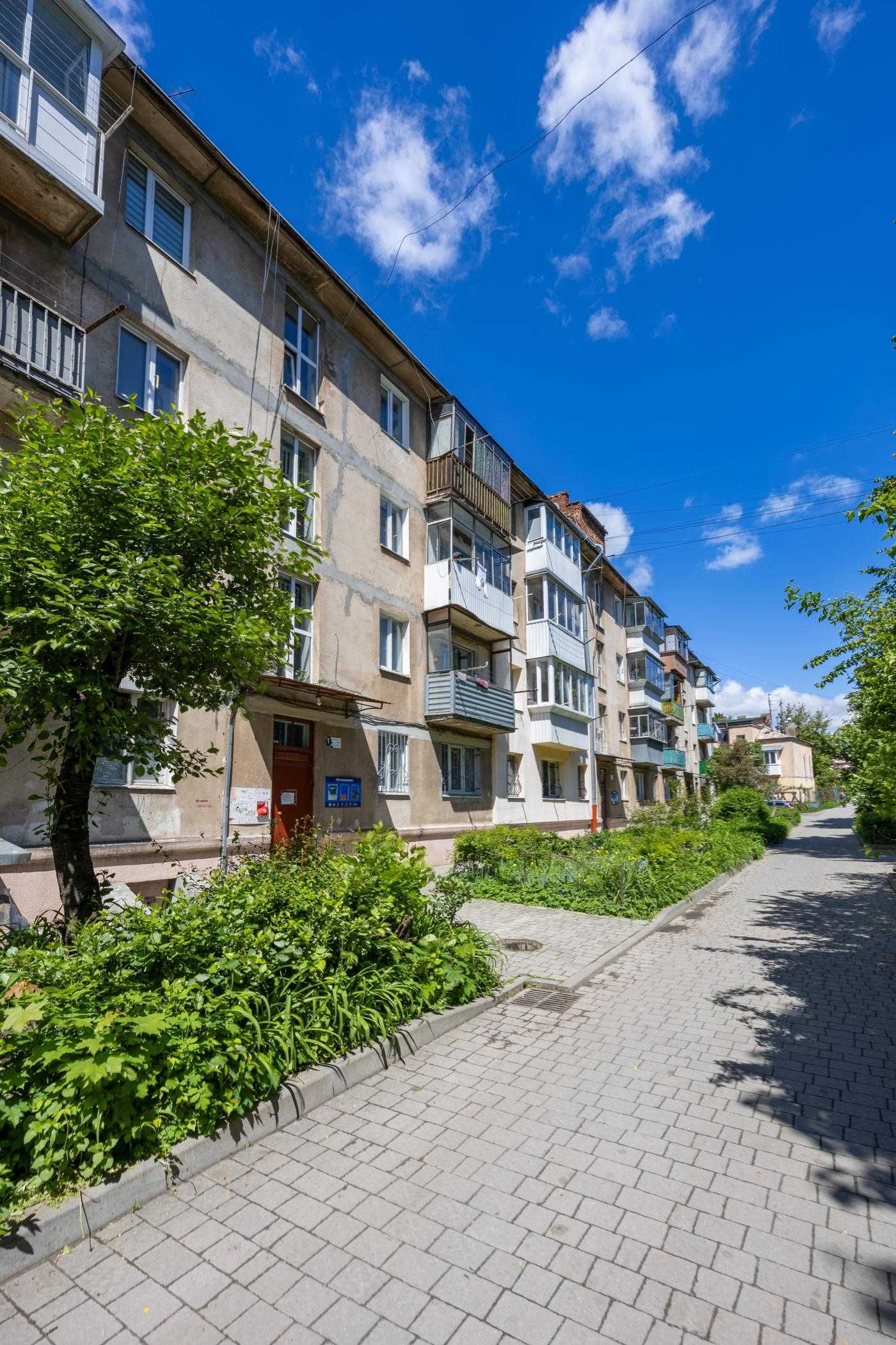 Продаж/ 3-кімнатна/Житловий стан /Братів Дужих 22/ Хрущовка/ Львів