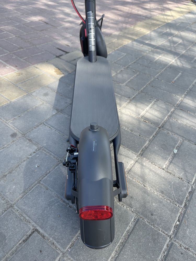 Електросамокат Xiaomi Mi Electric Scooter 4 самокат сяоми