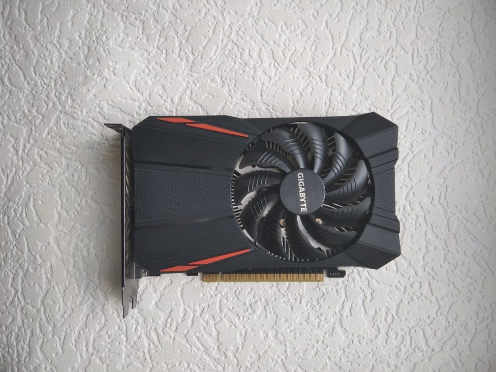Видео карта: Gigabyt тоe Ge Force GTX 1050 Ti D5 4G.