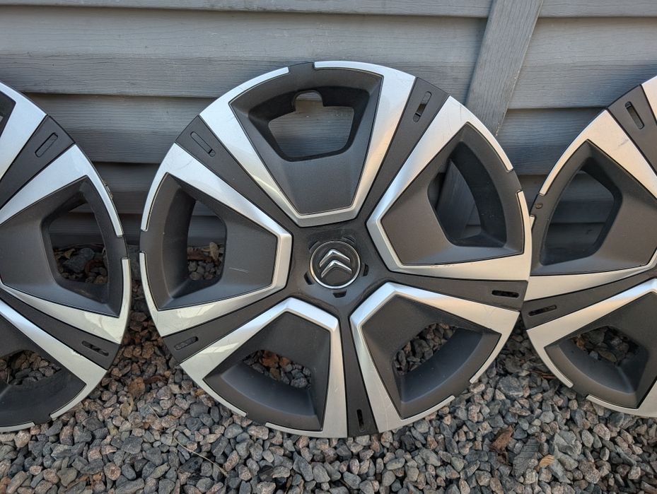 Комплект оригінальних ковпаків Citroen R16 в хорошому стані