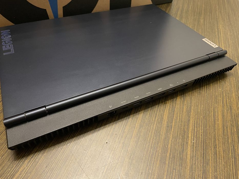 Lenovo legion 5 Ryzen 5600h RTX 3060 16gb RAM 512gb