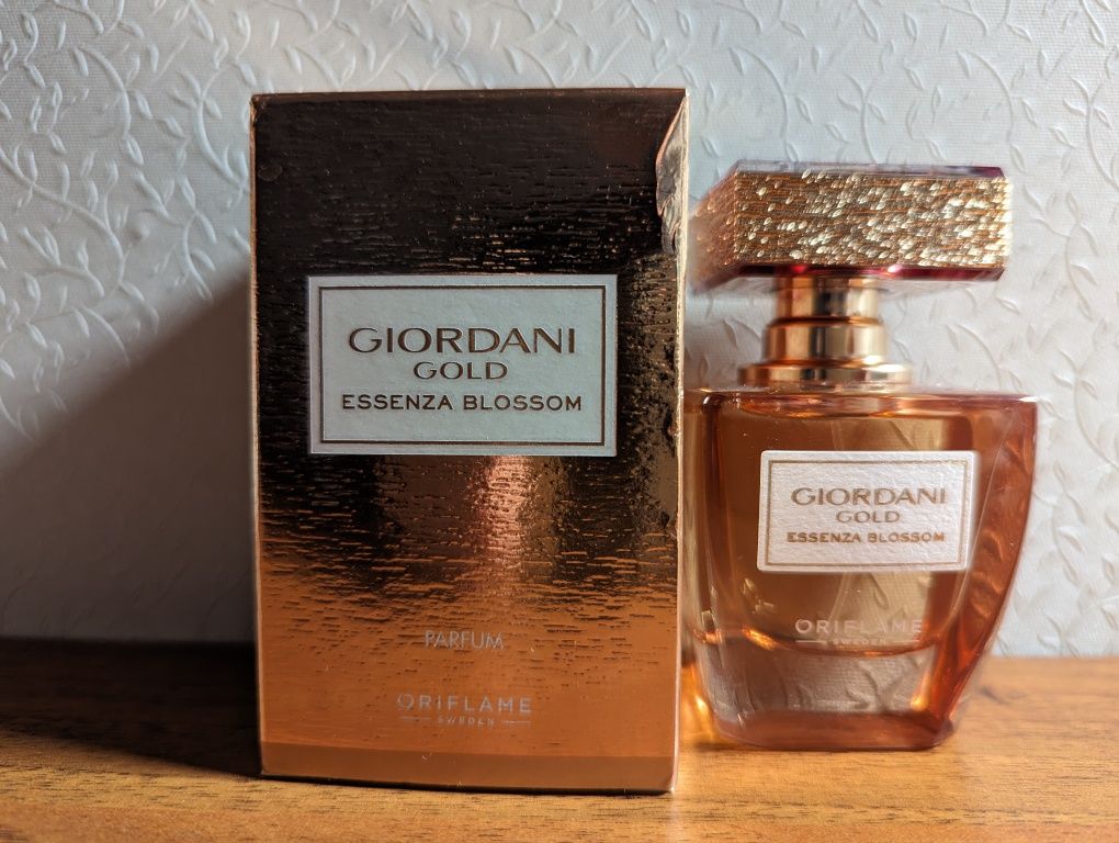 Парфуми GIordani Gold Essenza Blossom Oriflame