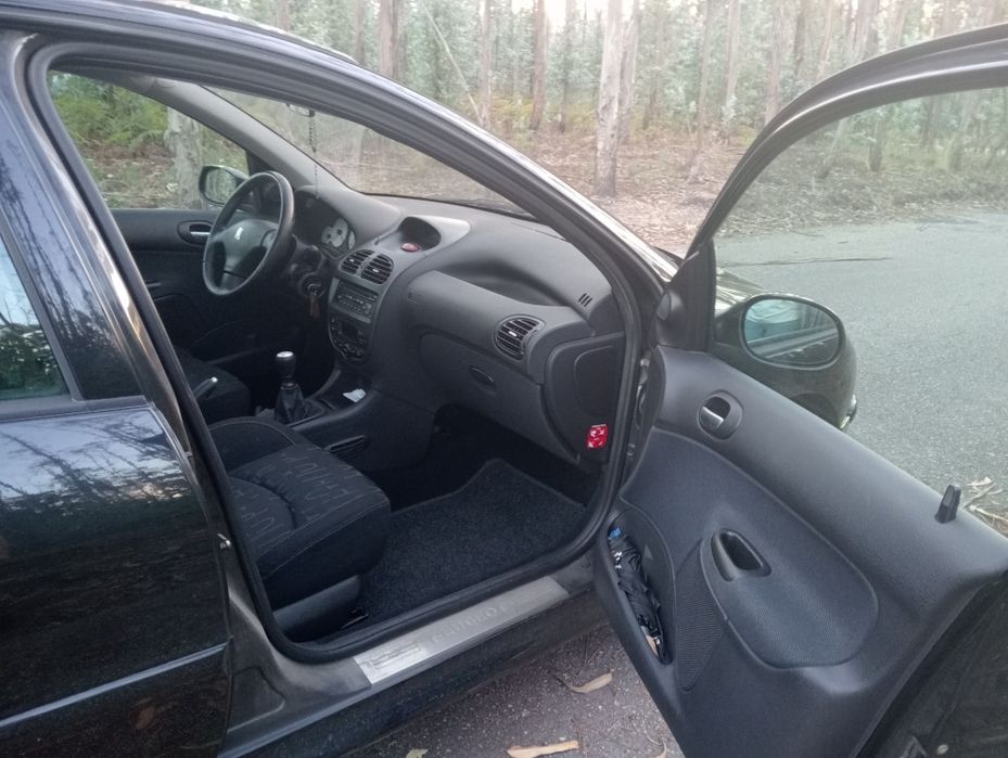 Peugeot 206 Black & Silver
