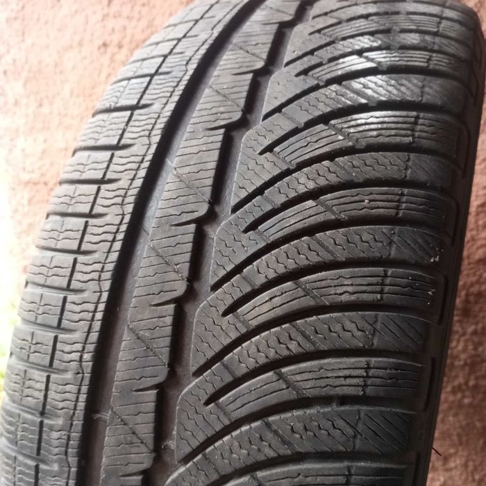 Продам зимнюю резину 255/45/R18