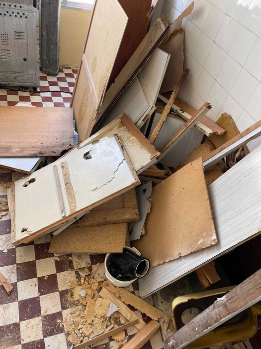 Entulhos/Demoliçoes/Limpezas