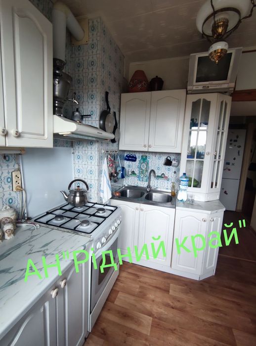 Без комісії! Продамо затишну 2у кв. з кап.гаражем.