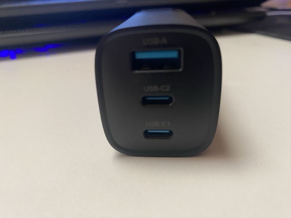 kostka z usb a+2x usb c