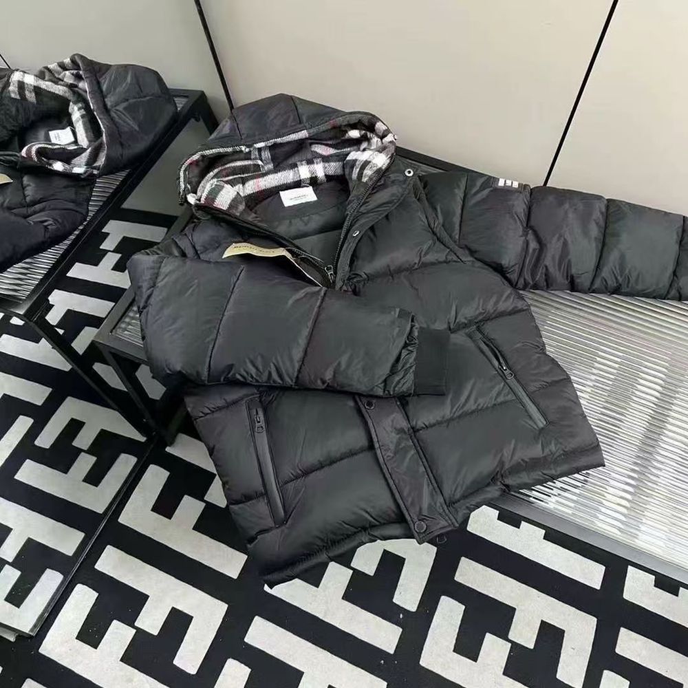 Куртка Burberry/ Пуховик Барбері/ Оригінал/ Vetements/ Supreme/ Супрім