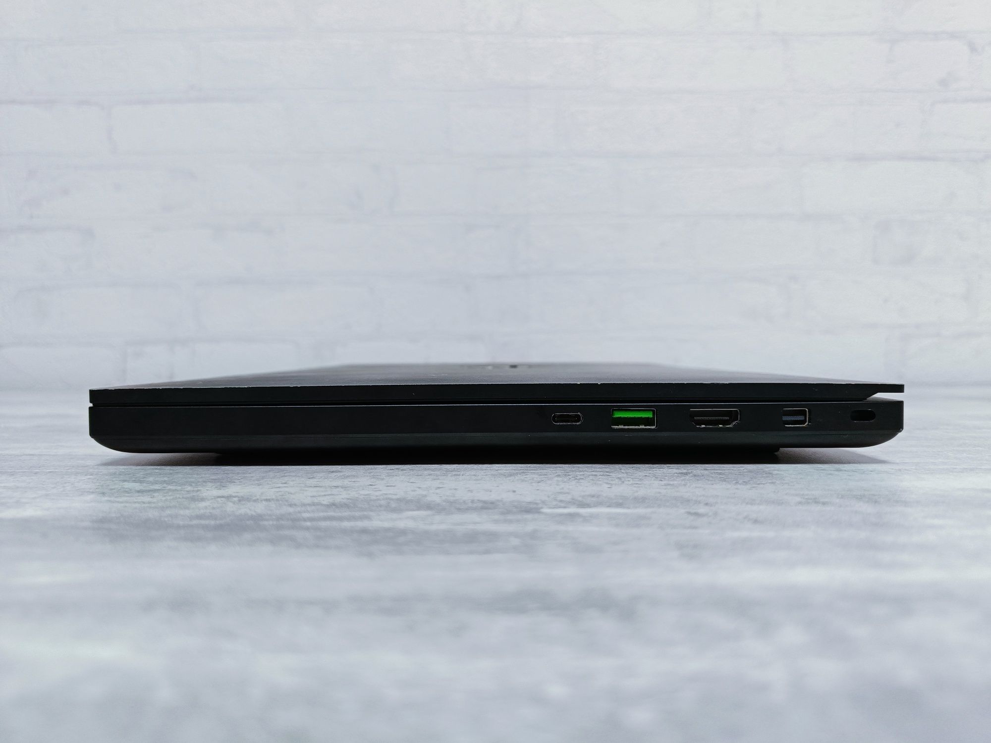 Игровой RAZER GTX 1070 8GB/i7-8750H/RAM 16/SSD