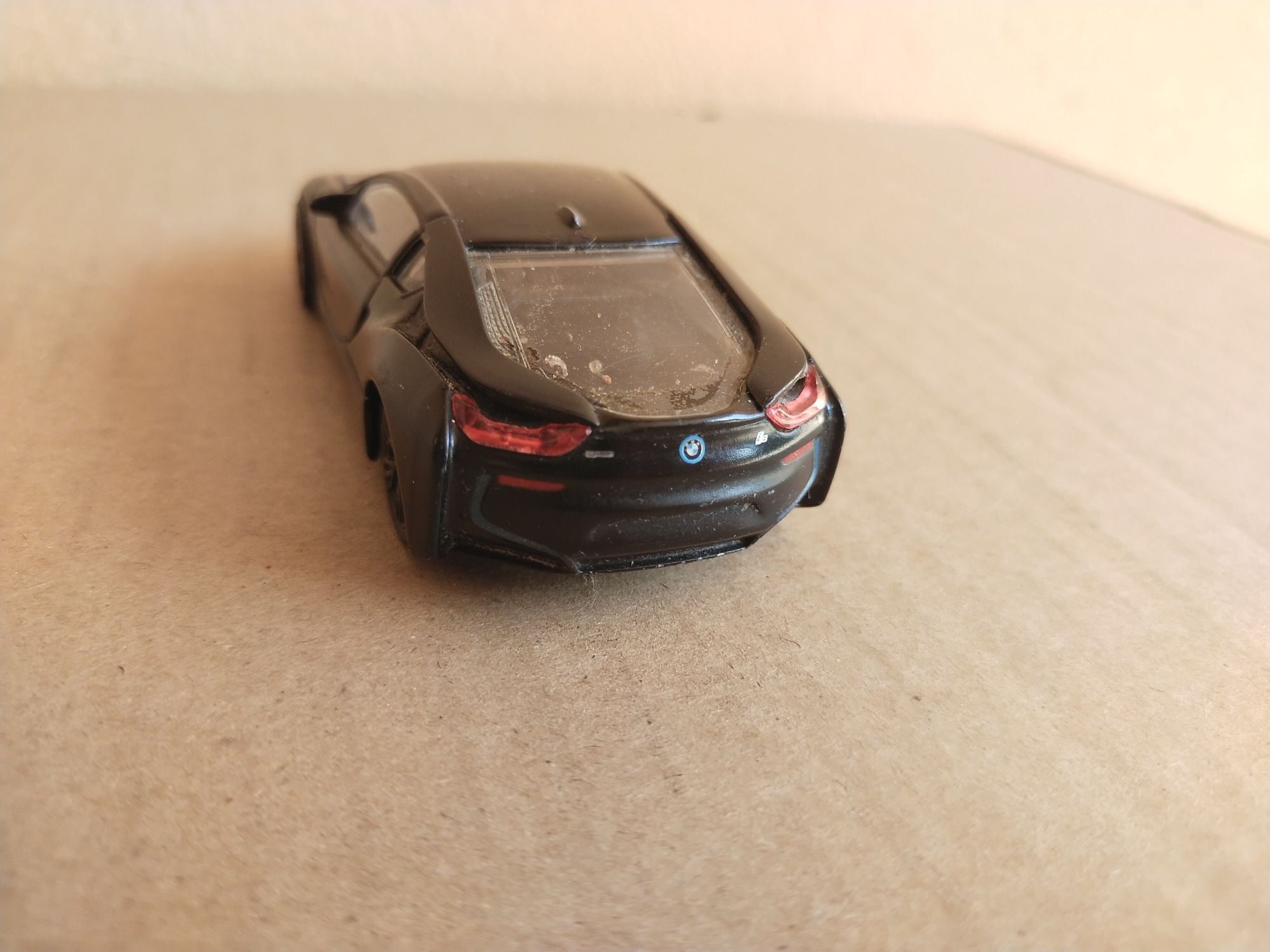 BMW i8, zabawka metalowa 1:43
