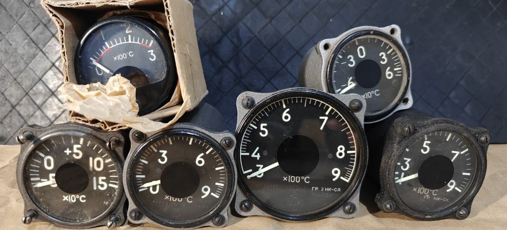 Продам указатель измеритель температуры