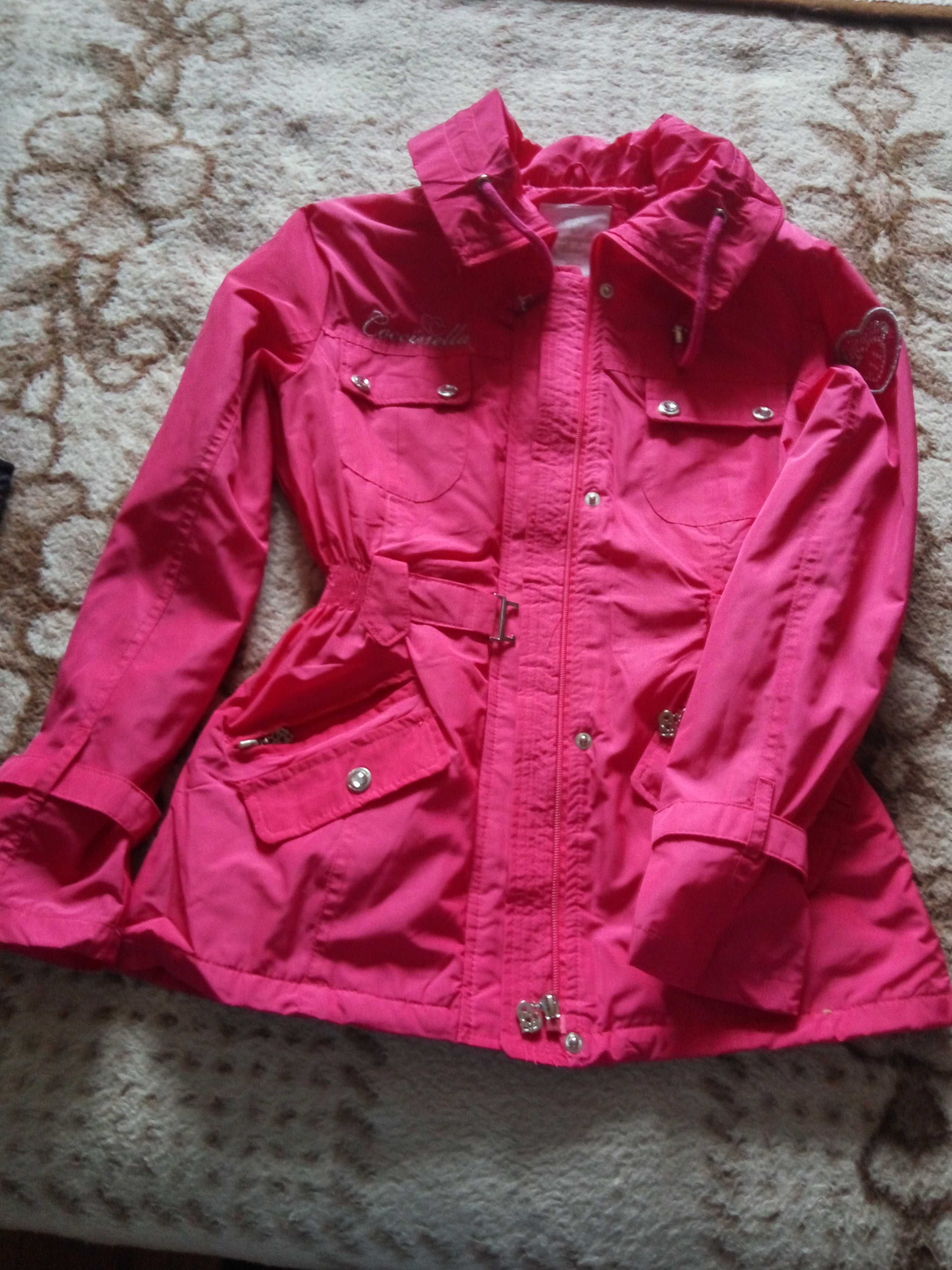 вещи для девочки 8-10 лет ,ветровка и куртка-безрукавка