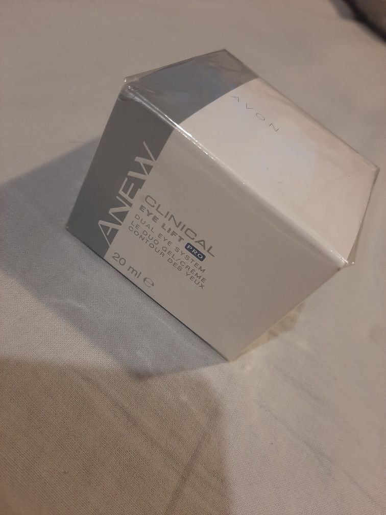 Anew clinical eye lift pro avon