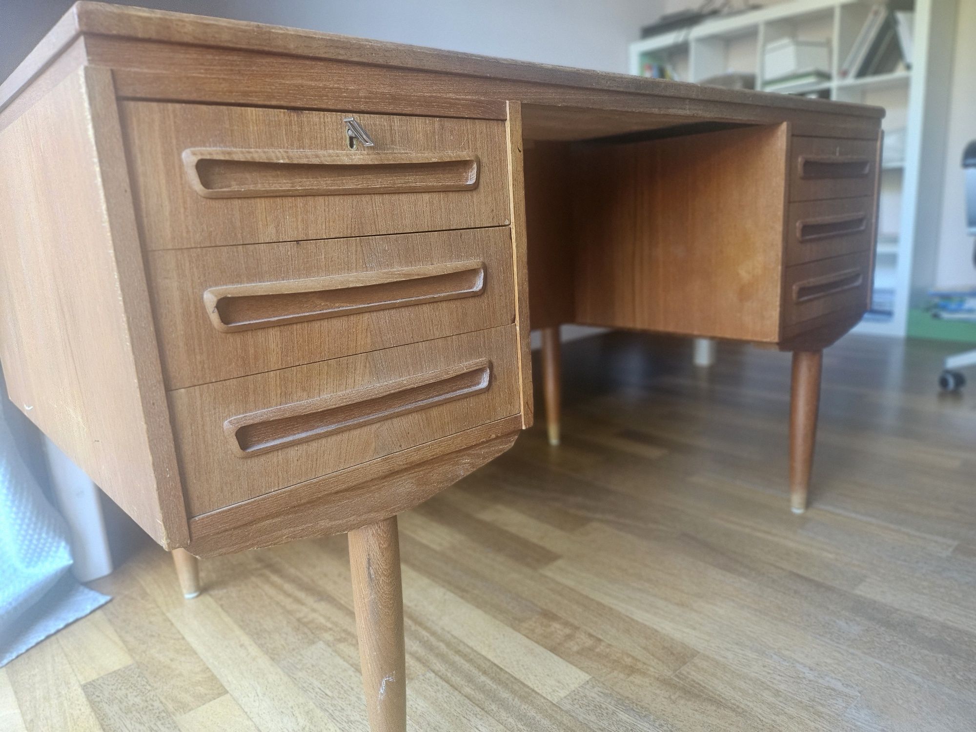 Biurko teakowe, vintage design, Dania, lata 60-70 te
