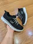 Взуття кросівки Skechers