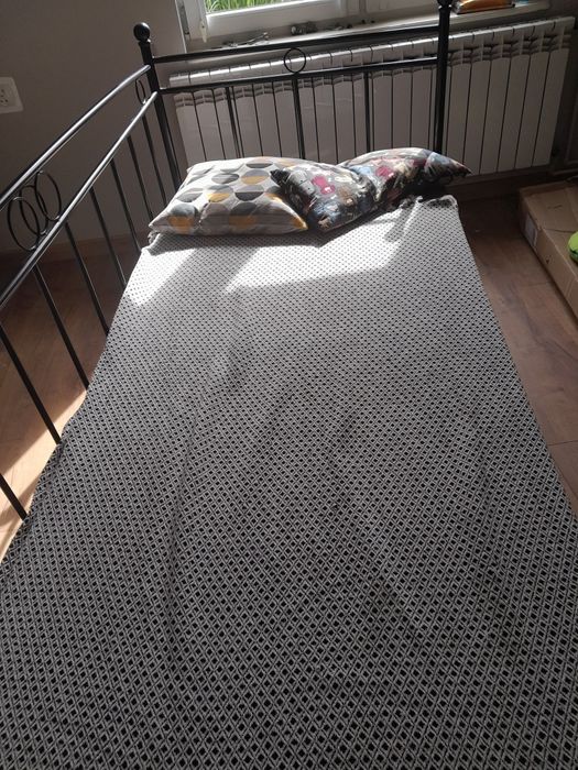 Łóżko metalowe czarne