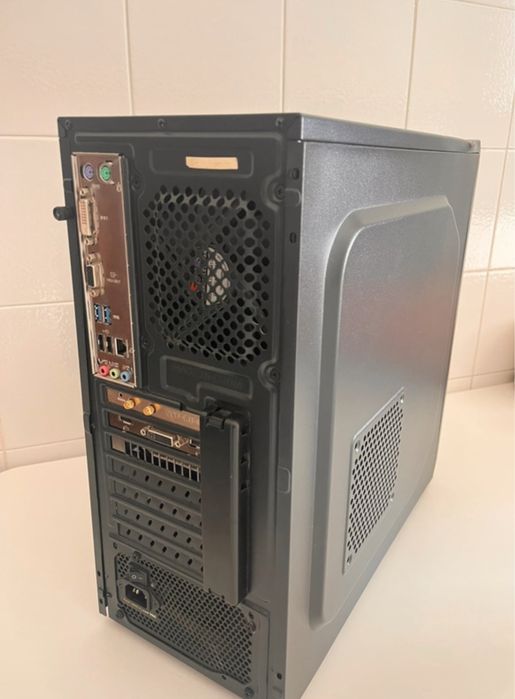 Computador - i3 / gtx 950 / ssd 222gb / 8gb ram