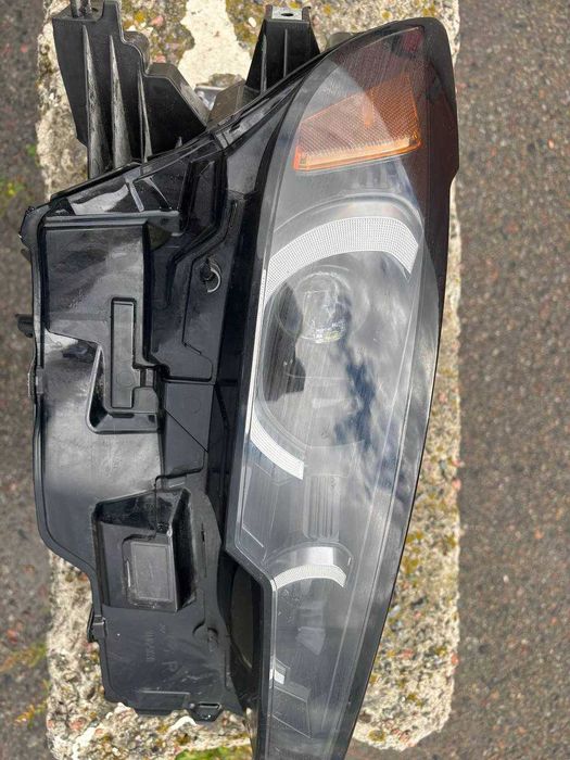 Продам праву фару Mazda Cx-50/ Мазда CX-50 2024 VA40-67890