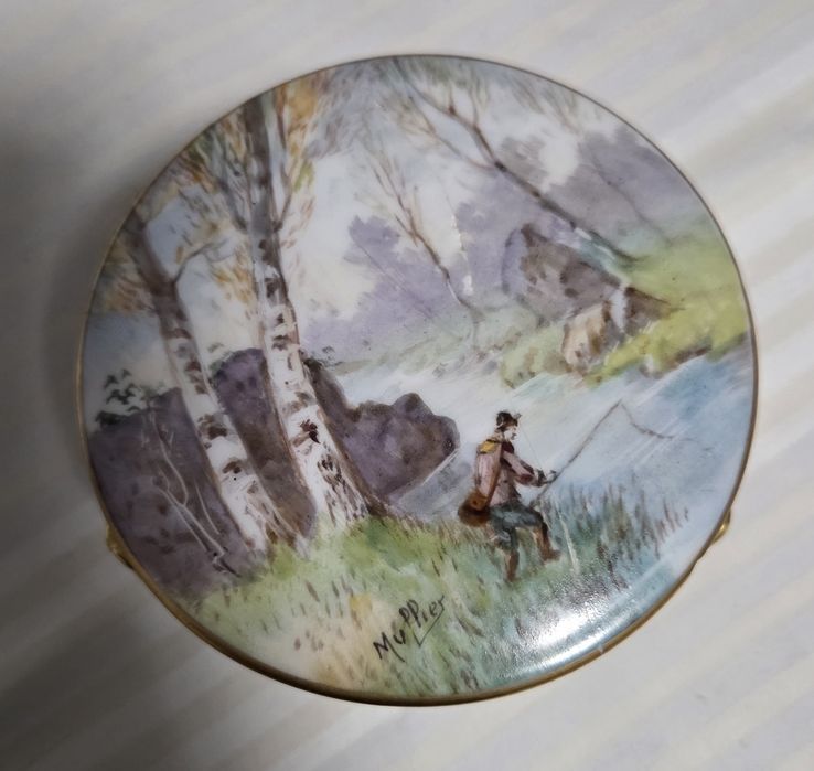 Porcelanowe puzderko Limoges France – ręcznie malowane, złocone