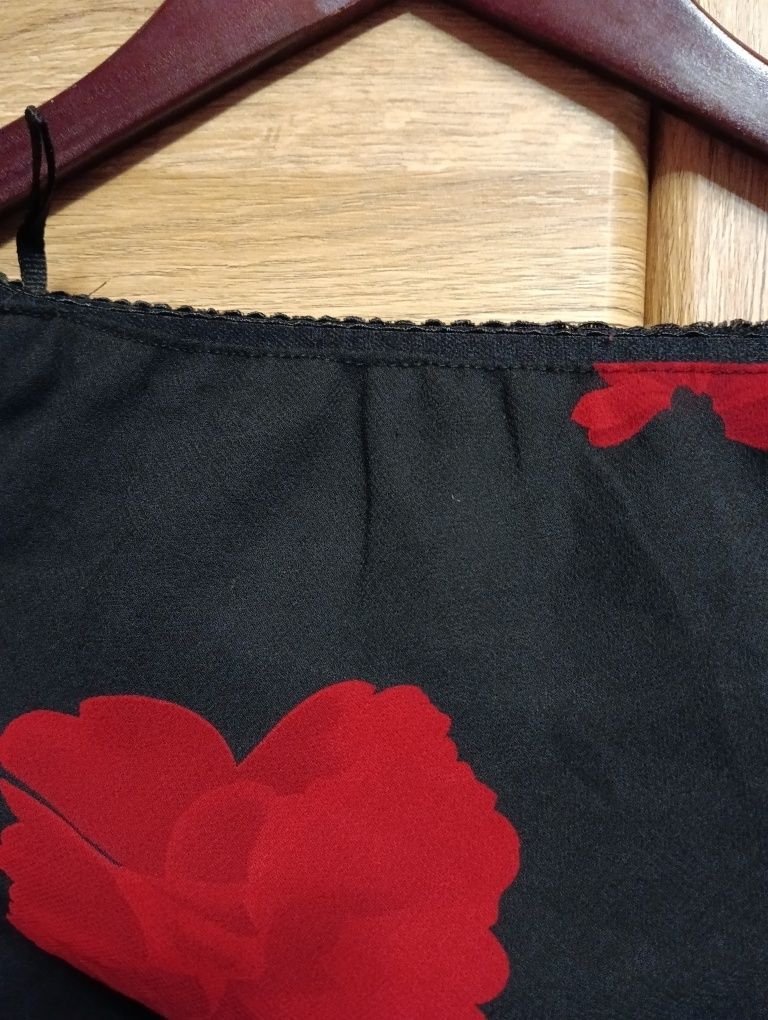 Cienka tiulowa na podszewce spódnica cienka  w gumkę M 38