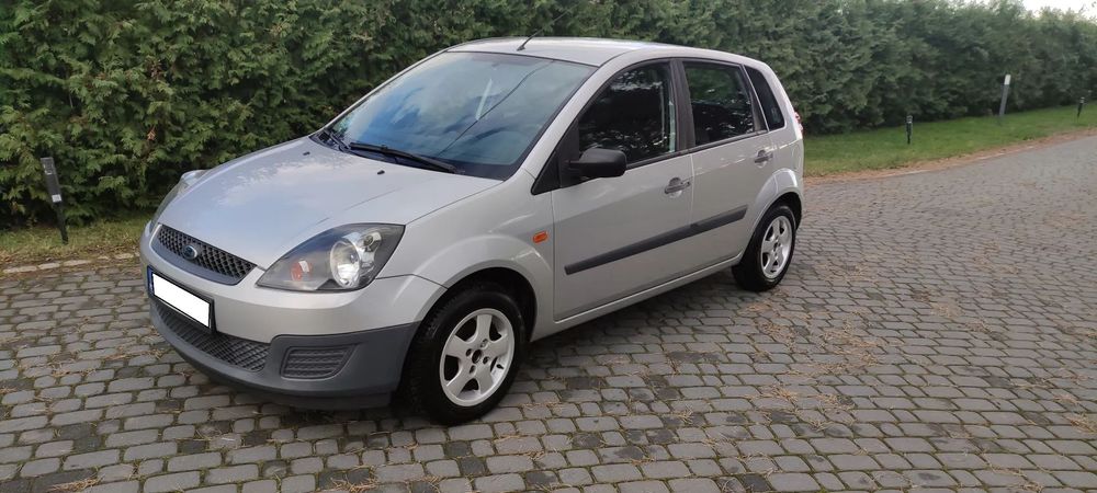 Ford Fiesta niski przebieg (udokumentowany)