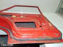 Datsun 1200 - porta esquerda de trásem muito bom estado