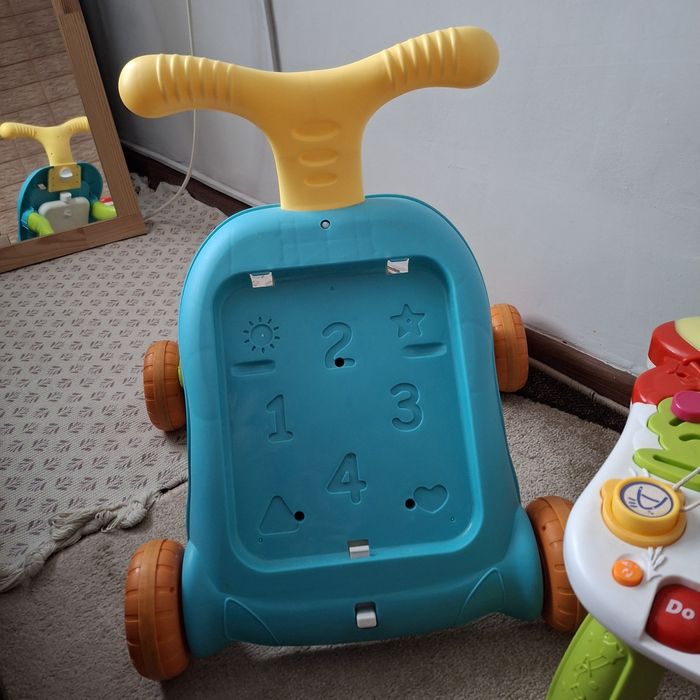 Толокар і столик все працює