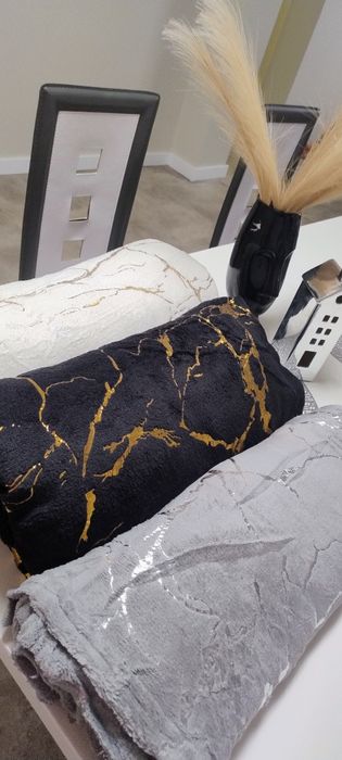 Koc 200/220 z marmurkiem Nowe